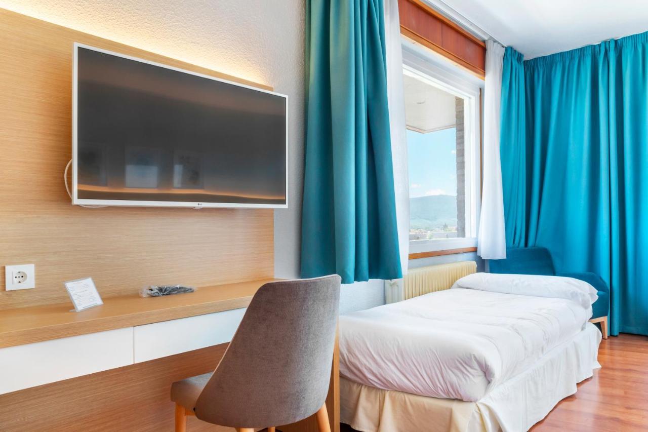 Hotel Vejo Reinosa Extérieur photo